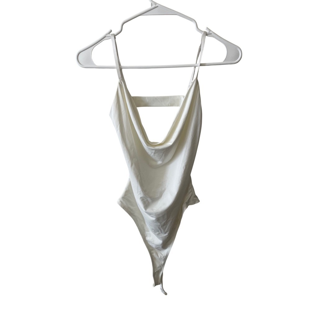 Fashion Nova Womens White Bodysuit Open Back Cowl Detail Adjustable Straps XS